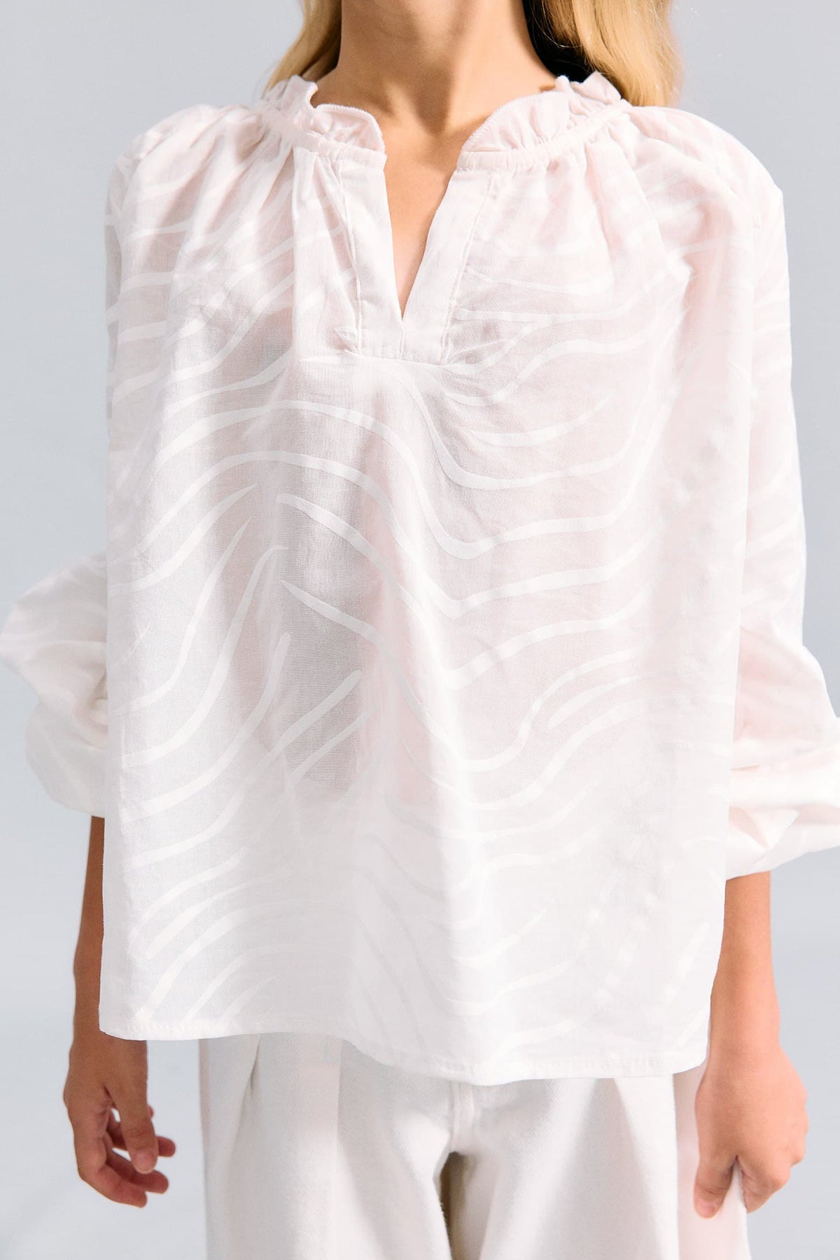 100% Cotton Apaş Collar Balloon Long Sleeve Voile Blouse For Girls