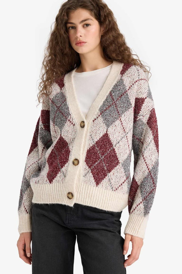 Oversize Wide Fit V-Neck Diamond Pattern Buttoned Knit Cardigan