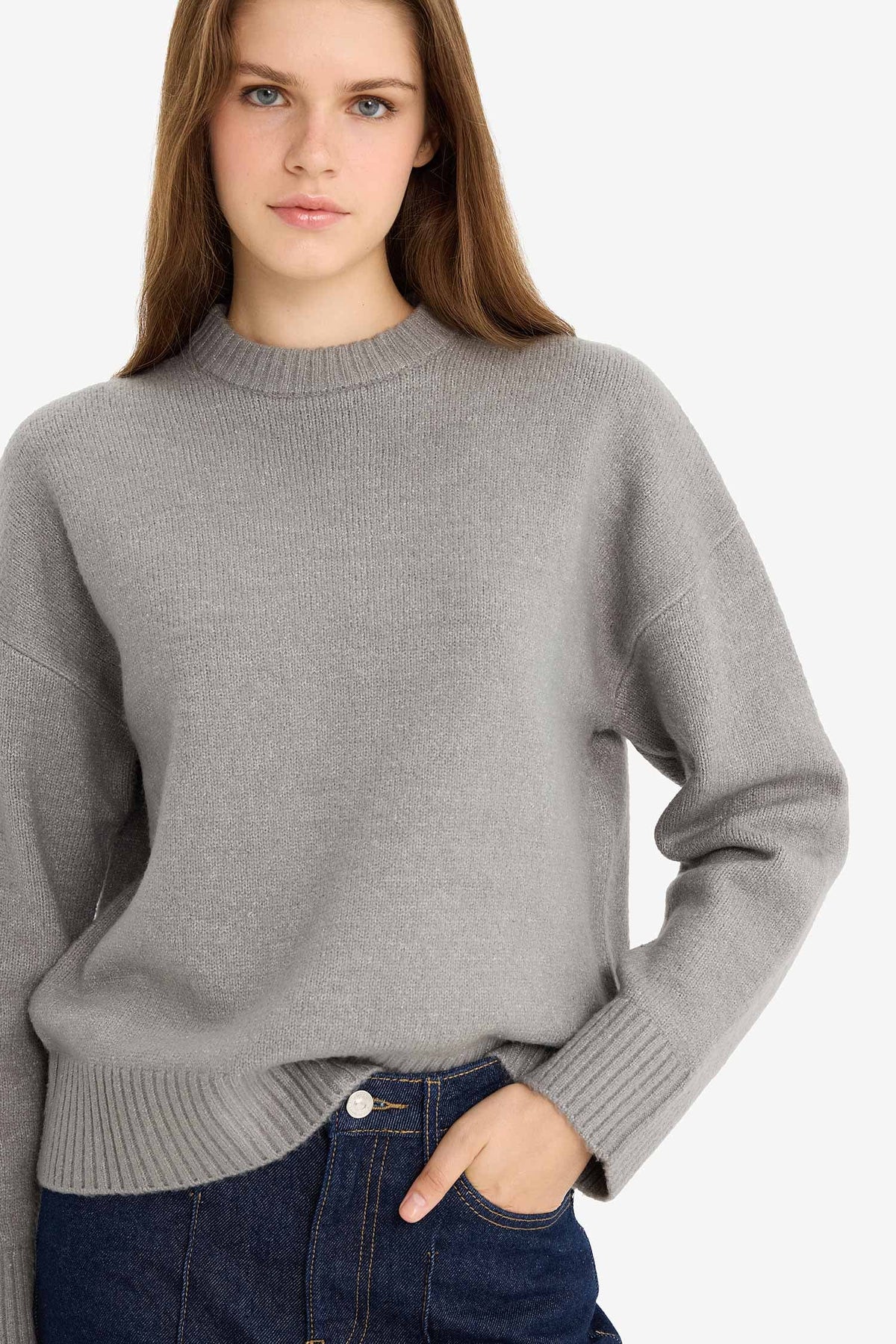 Oversize Loose Fit Crew Neck Knit Sweater Main image