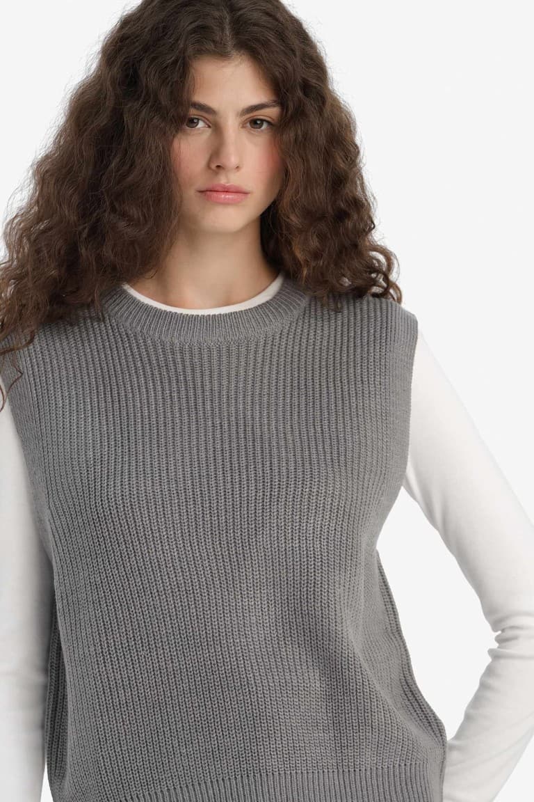 Oversize Wide Fit Crew Neck Knit Sweater