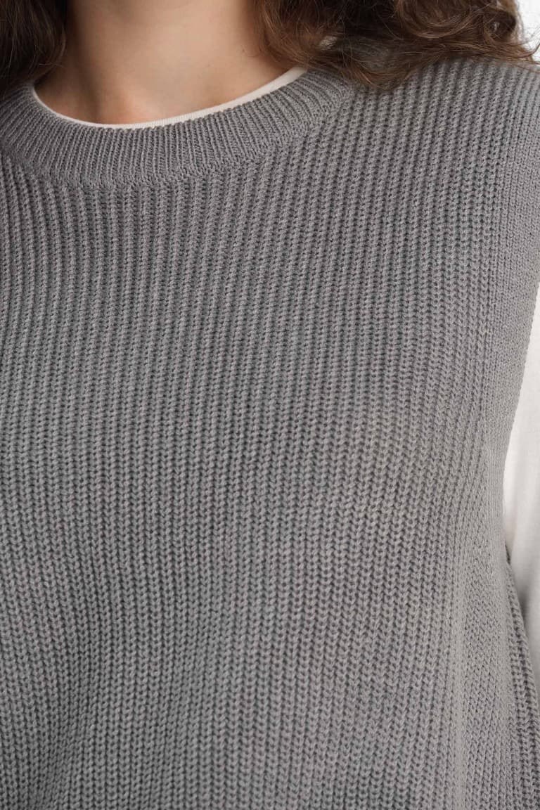 Oversize Wide Fit Crew Neck Knit Sweater