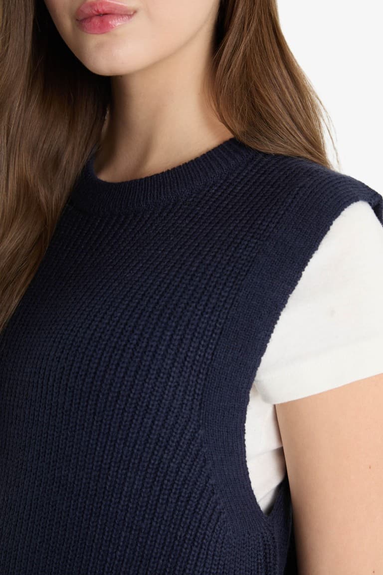 Oversize Wide Fit Crew Neck Knit Sweater