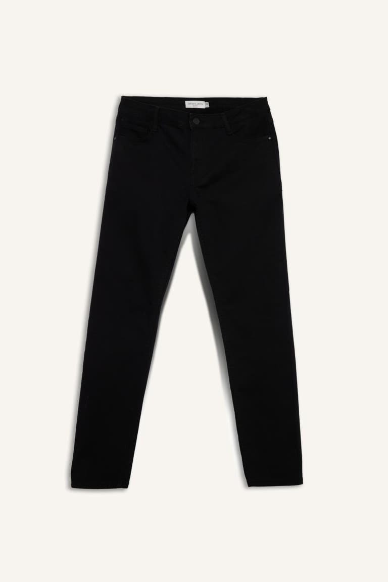 Pedro Slim Fit Jeans