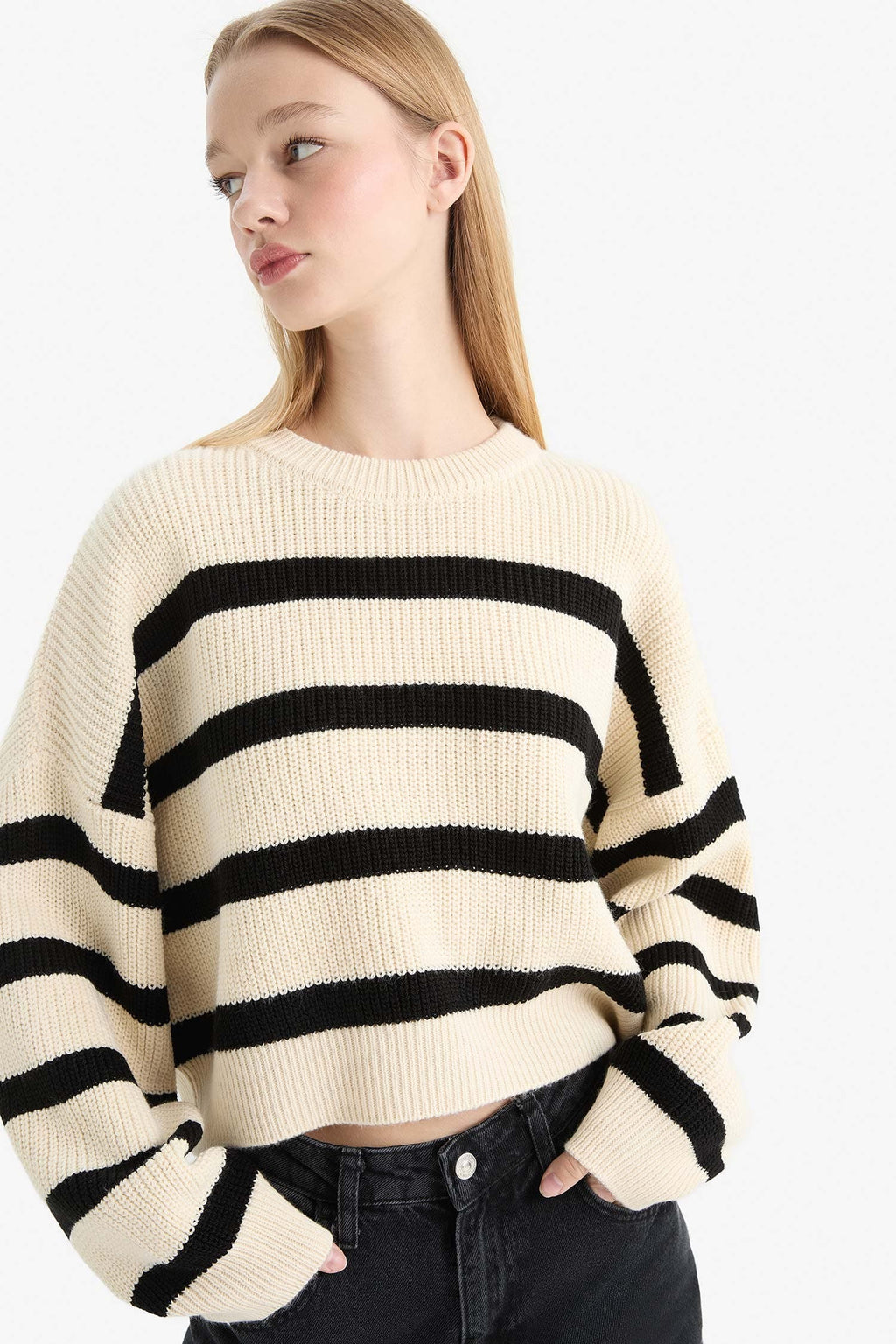 Oversize Wide Pattern Crew Neck Striped Knitwear Sweater