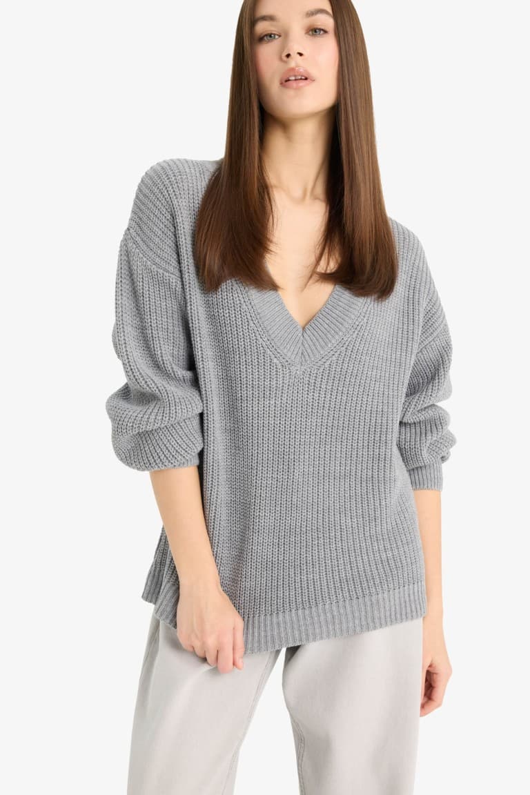 Oversize Wide Pattern V Neck Knitwear Sweater Main image